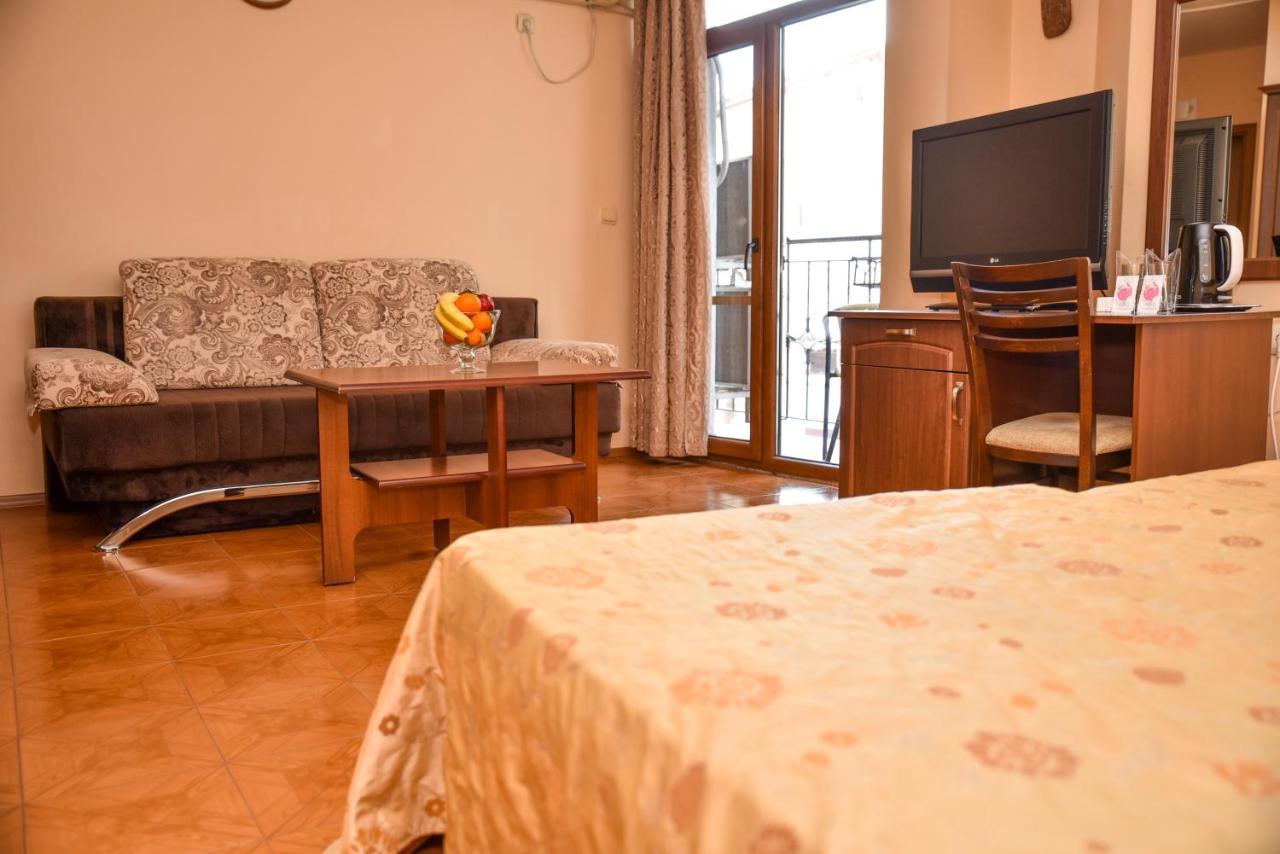Lucky Hotel Veliko Tarnovo Extérieur photo