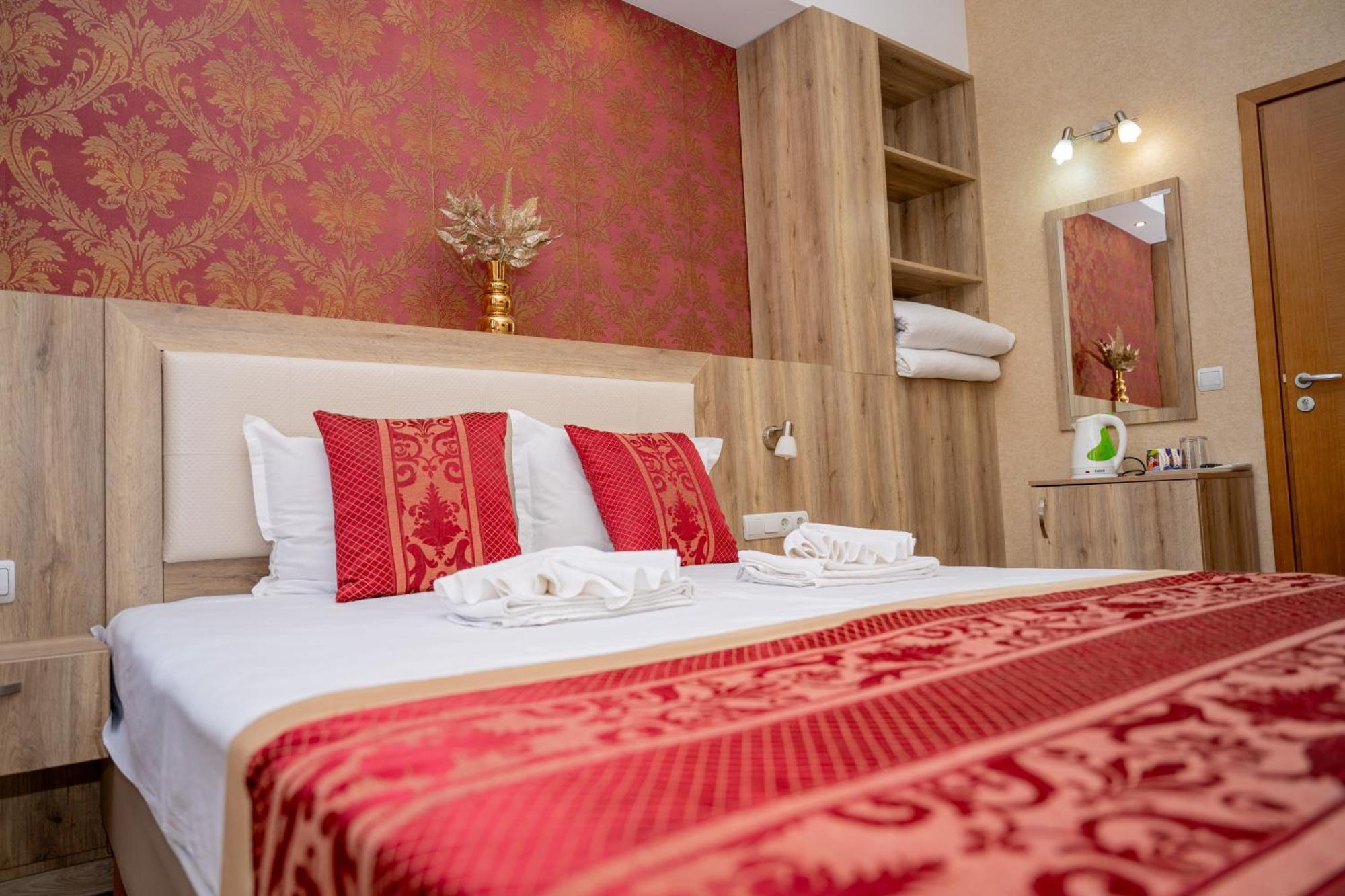 Lucky Hotel Veliko Tarnovo Extérieur photo