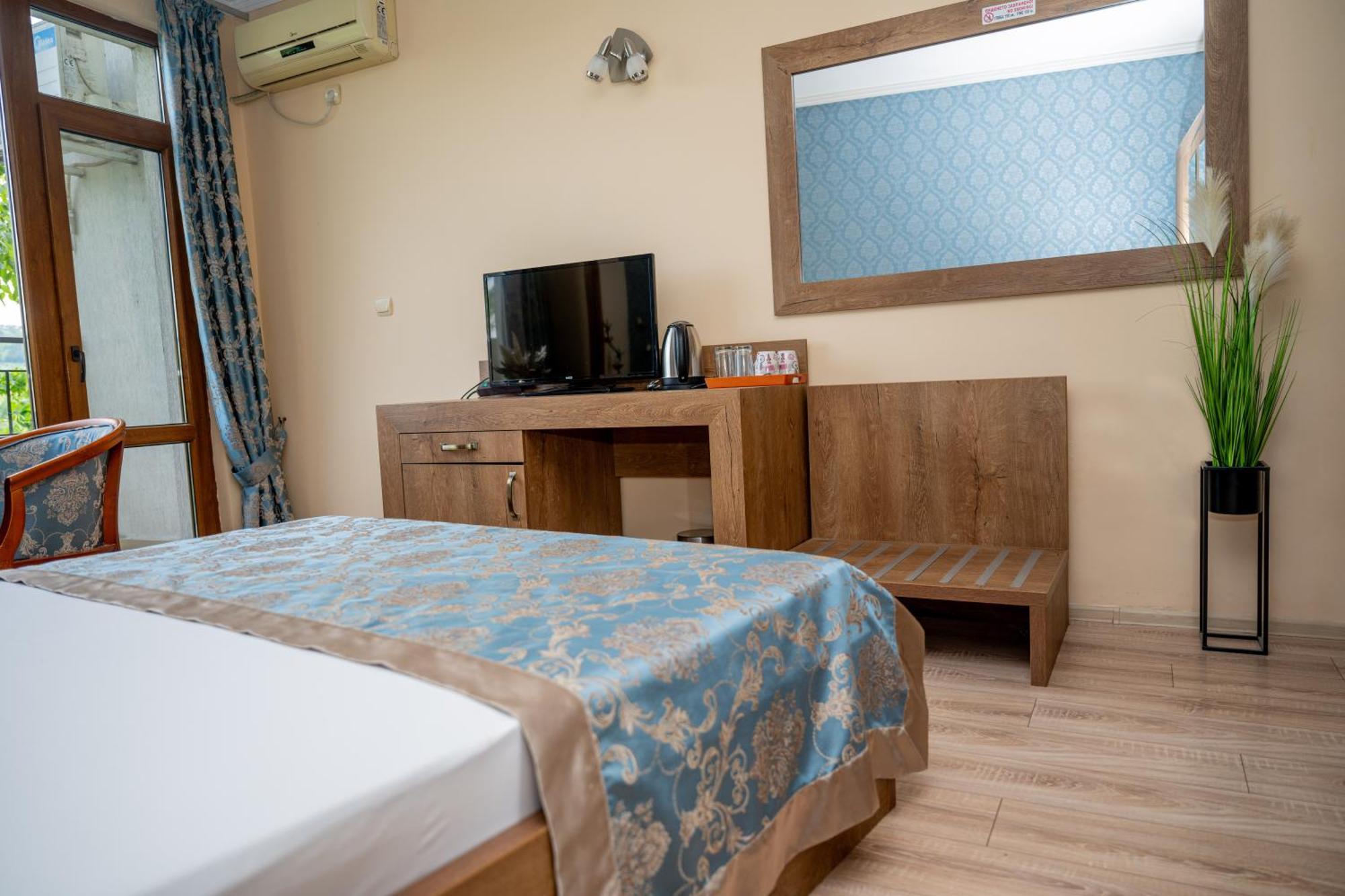 Lucky Hotel Veliko Tarnovo Extérieur photo
