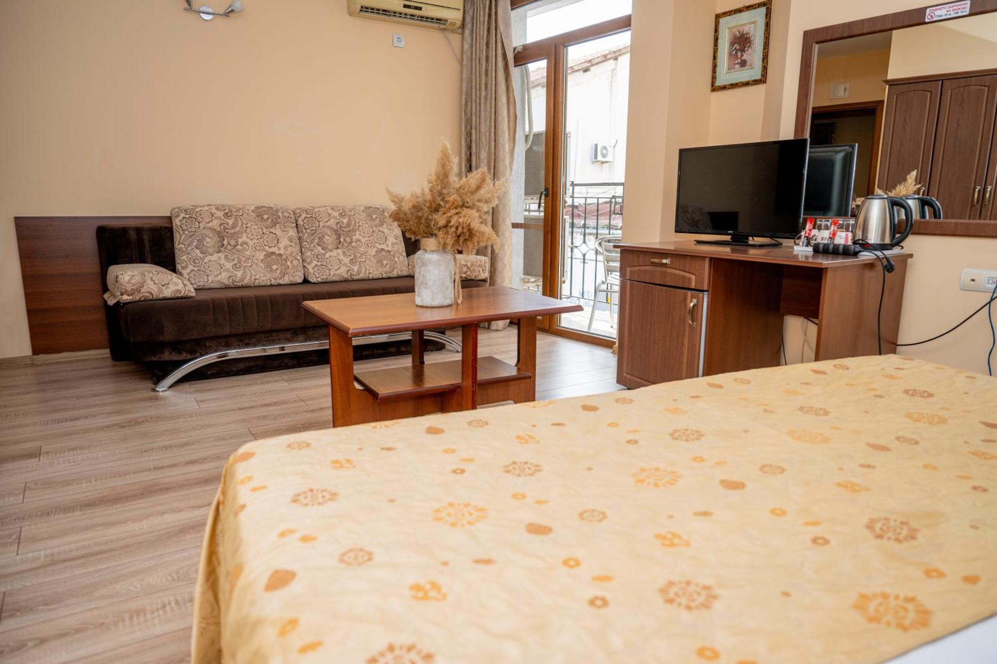 Lucky Hotel Veliko Tarnovo Extérieur photo