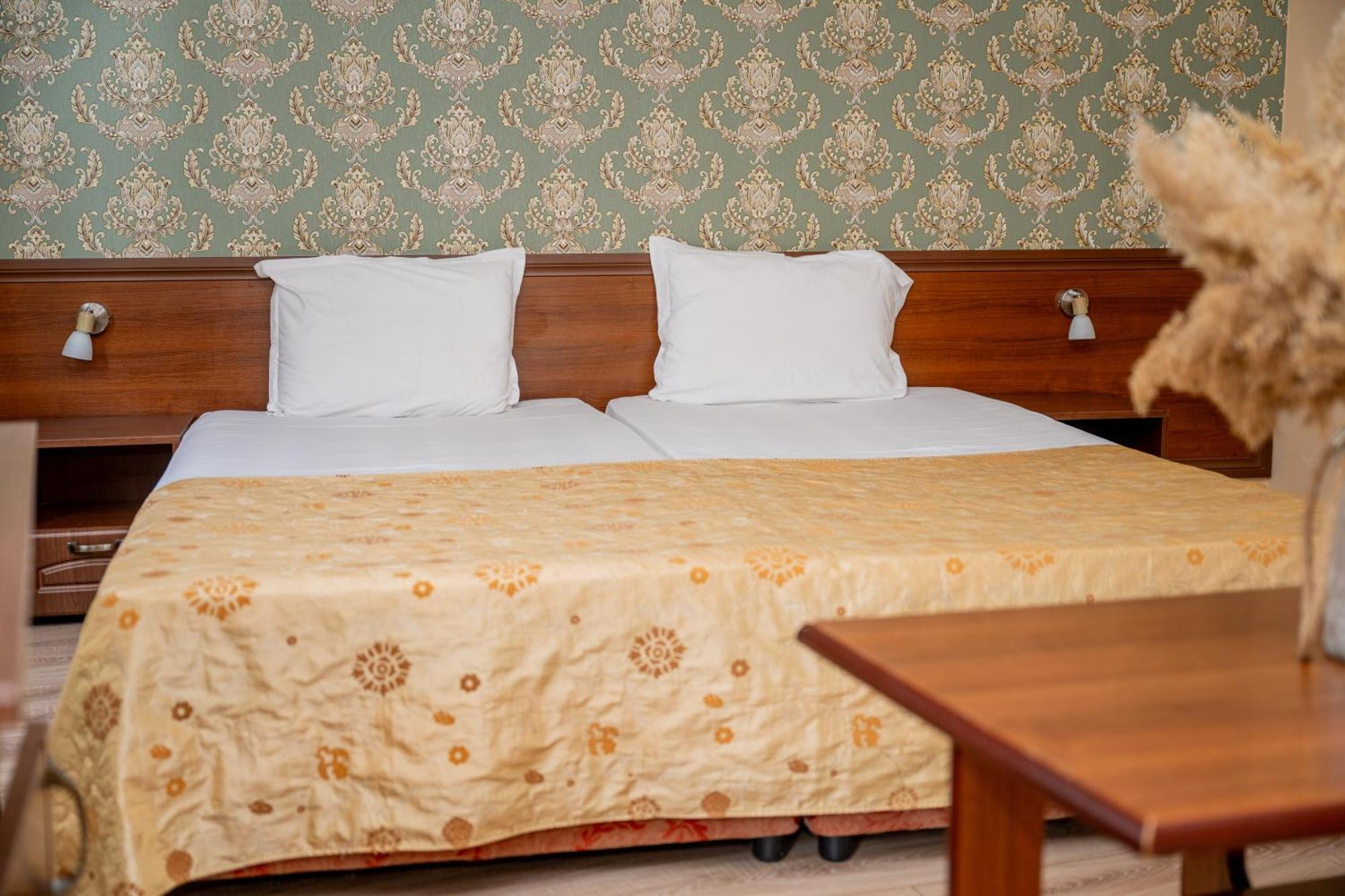 Lucky Hotel Veliko Tarnovo Extérieur photo