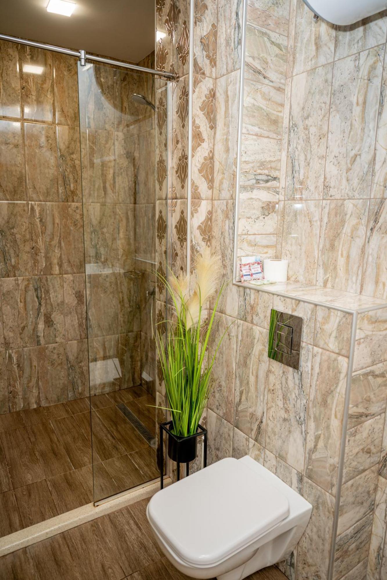 Lucky Hotel Veliko Tarnovo Extérieur photo
