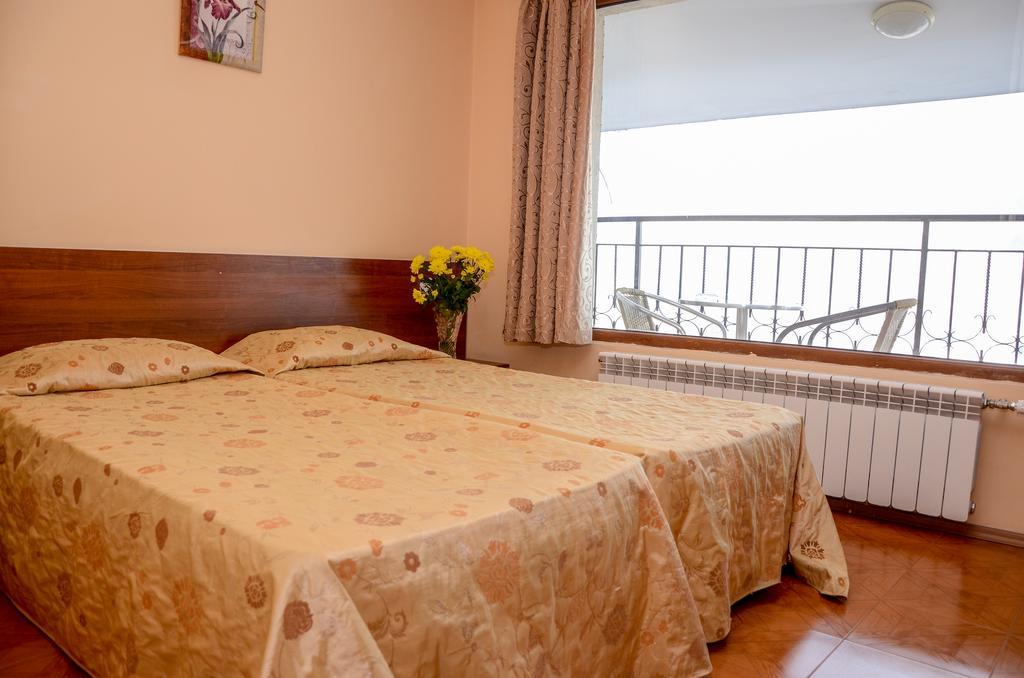Lucky Hotel Veliko Tarnovo Extérieur photo